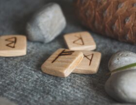 runes divinatoires